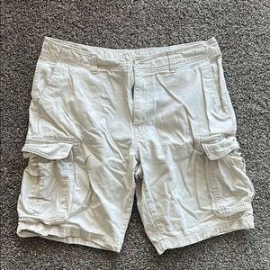 Goodfellow & Co Cream Cargo Shorts